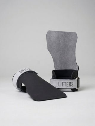 Gibt dir selbst an rutschigen Stangen kompromisslosen Halt, damit du dich voll auf deine Reps statt auf deinen Griff konzentrieren kannst.