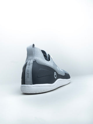 Barfußschuhe fallen in der Regel eine Nummer größer aus als herkömmliche Schuhe.