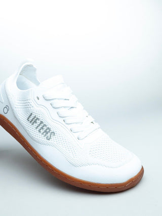 The wide toe box allows your toes to move freely, promotes a healthy foot position and reduces pressure points.